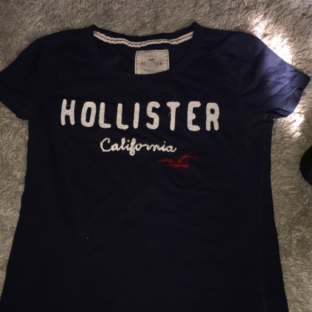 Hollister top